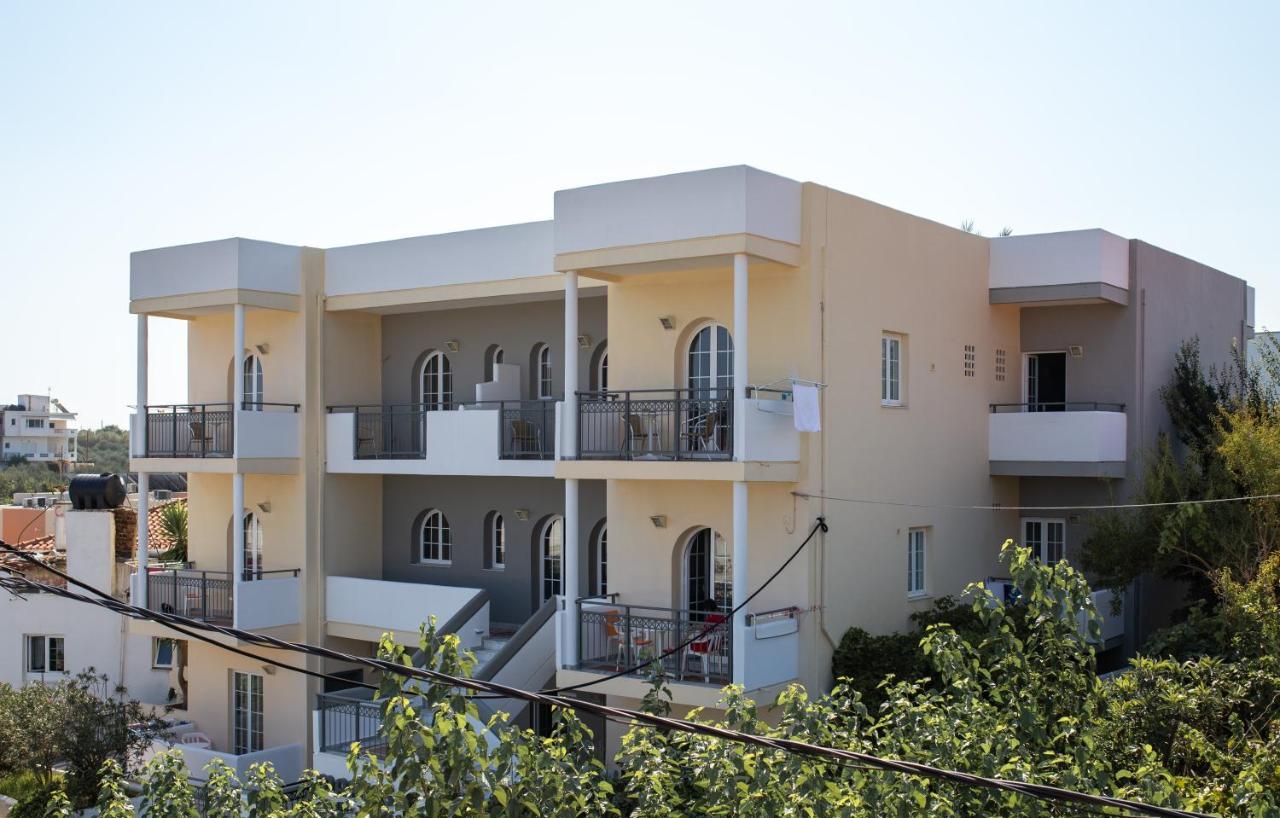 Manias Hotel Apartments Agia Marina  Екстер'єр фото